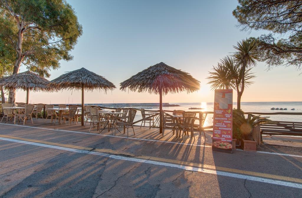 Hotel Ristorante La Conchiglia Cala Gonone Bagian luar foto